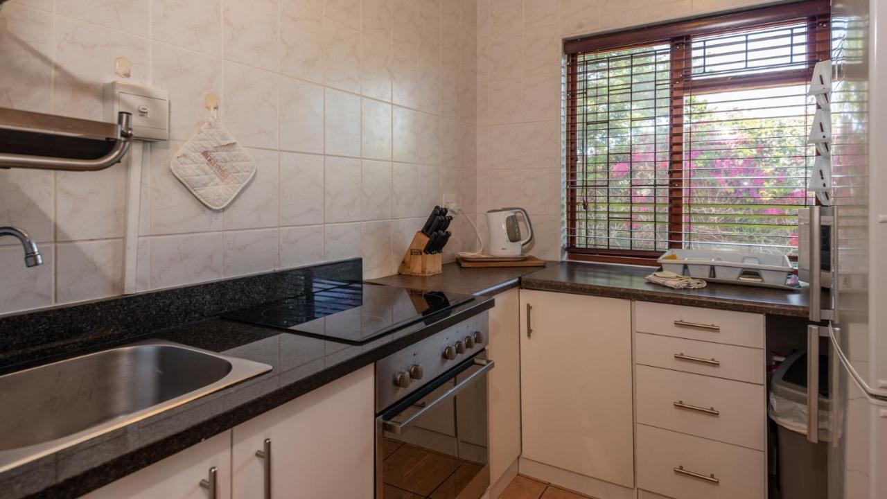 Brown Jug Guest House Hermanus Buitenkant foto