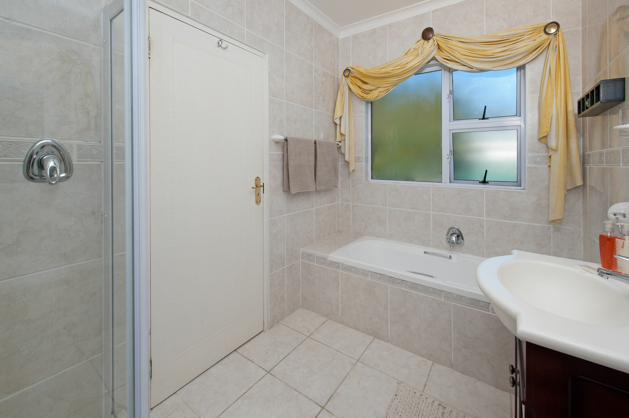 Brown Jug Guest House Hermanus Buitenkant foto
